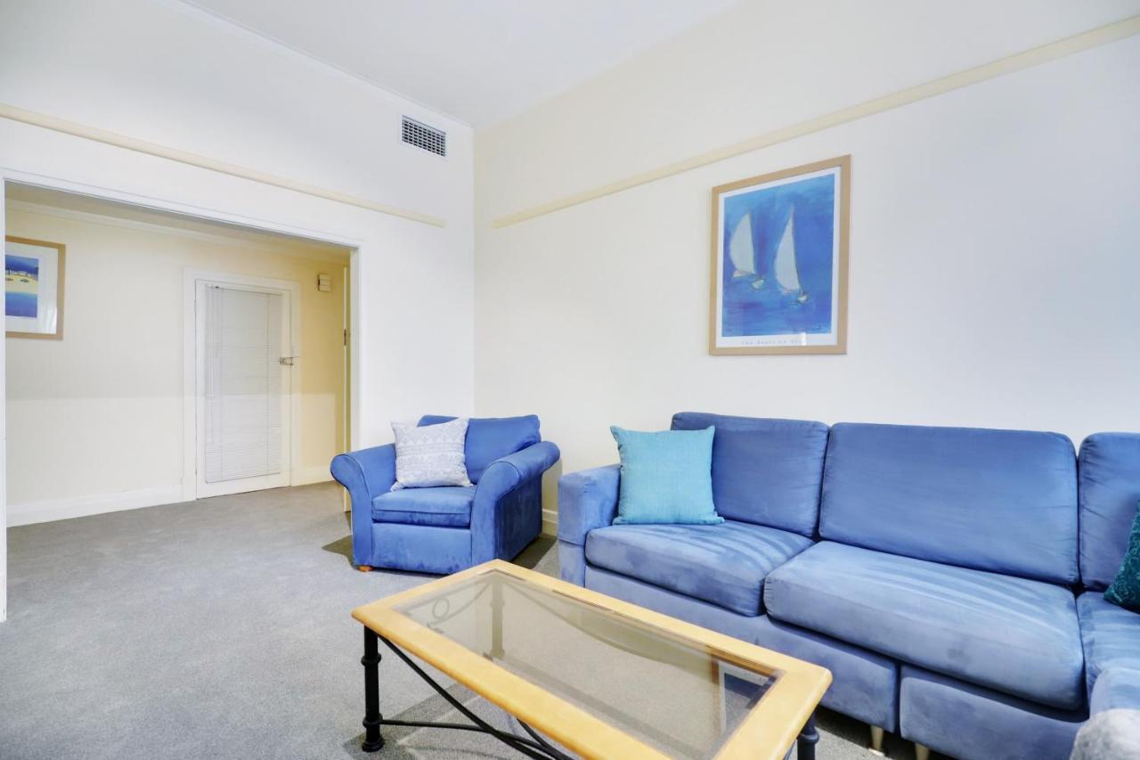 Bayview Apartments Glenelg Adelaide Exterior photo