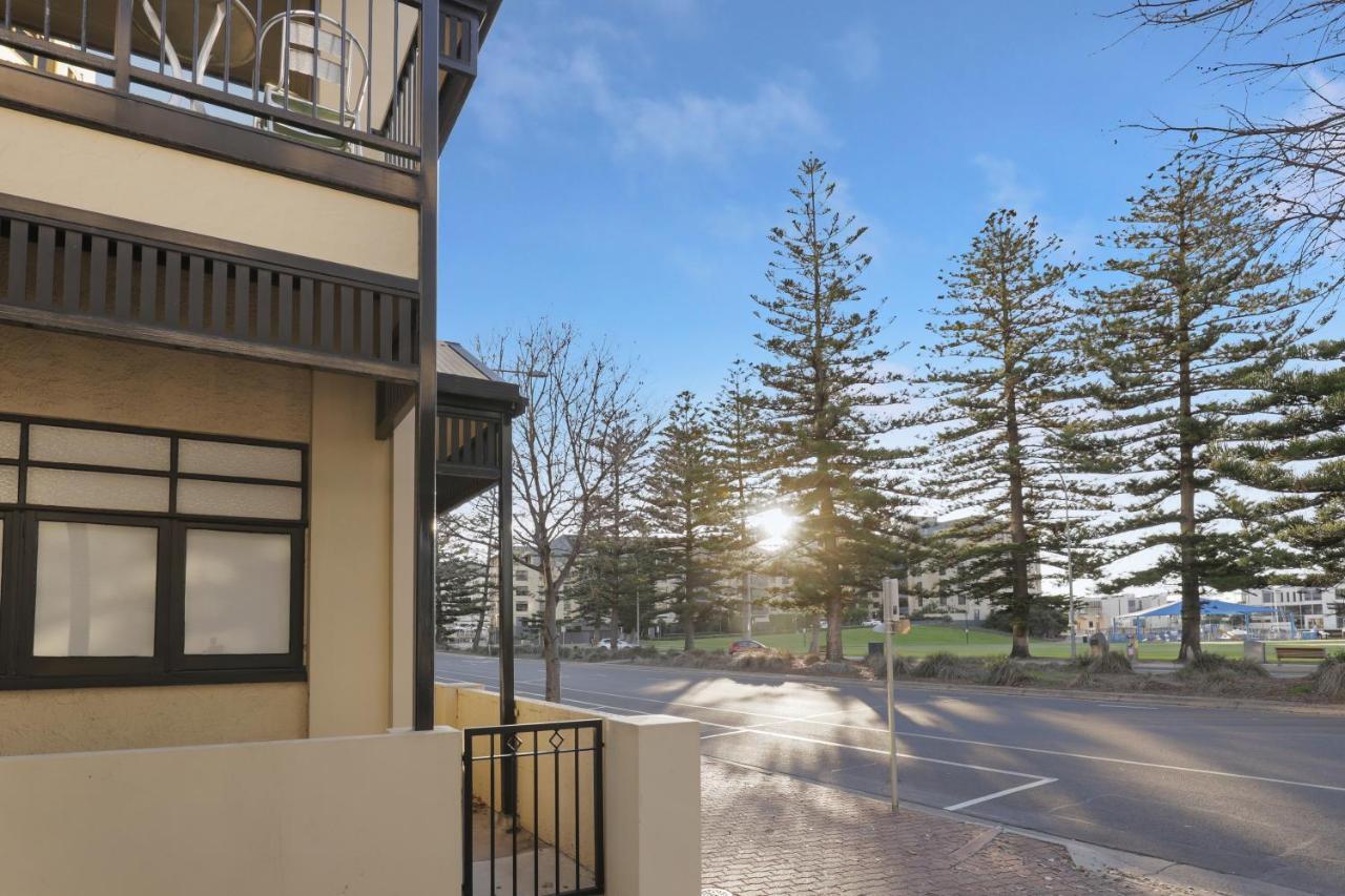 Bayview Apartments Glenelg Adelaide Exterior photo